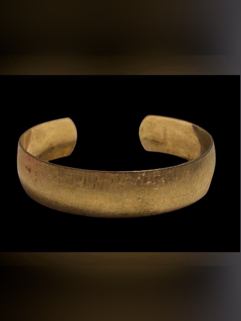 Vintage Gold Tone Cuff Bracelet #7687